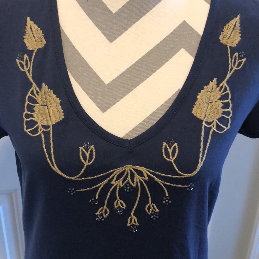 Liz Claiborne Embroidery Tee - Picture 6 of 7